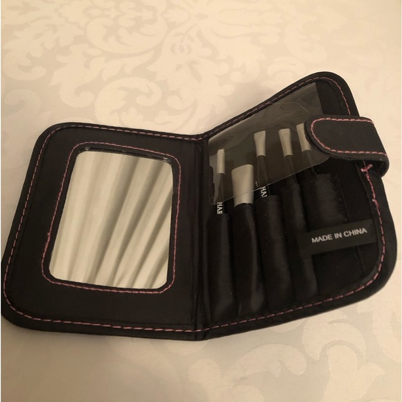 💜 3/$30 Hard Candy 5 piece Travel /Purse Sized Makeup Brushes and Case - Picture 4 of 8